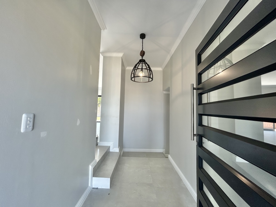 3 Bedroom Property for Sale in Wavecrest Eastern Cape